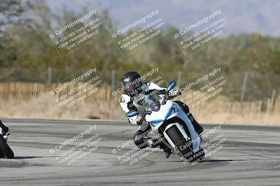 media/Dec-01-2025-Moto Forza (Mon) [[2daa91e15f]]/3-Beginner Group/Session 3 (Turn 3)/